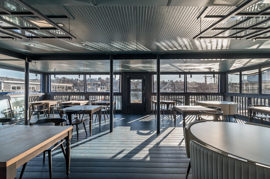 More Photos Of 73 Rocky Neck Ave, Gloucester Restaurant For Sale