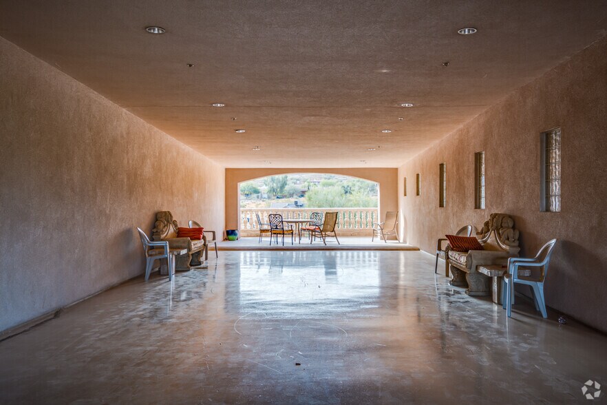 More Photos Of 711 E Carefree Hwy, Phoenix Unknown For Lease