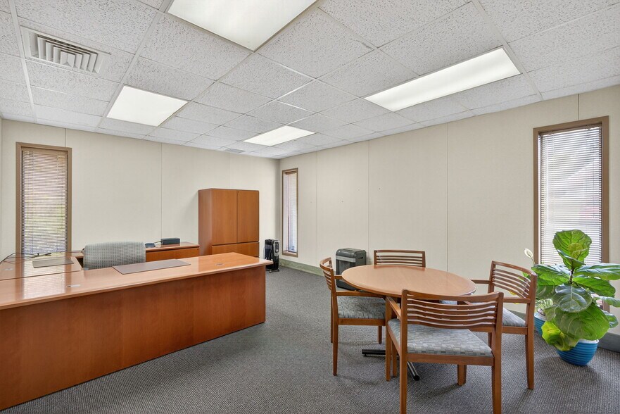 More Photos Of 1105 E Susquehanna St, Allentown Flex For Sale