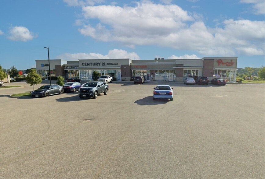 More Photos Of 2420 State 138 Rd, Stoughton Restaurant For Lease