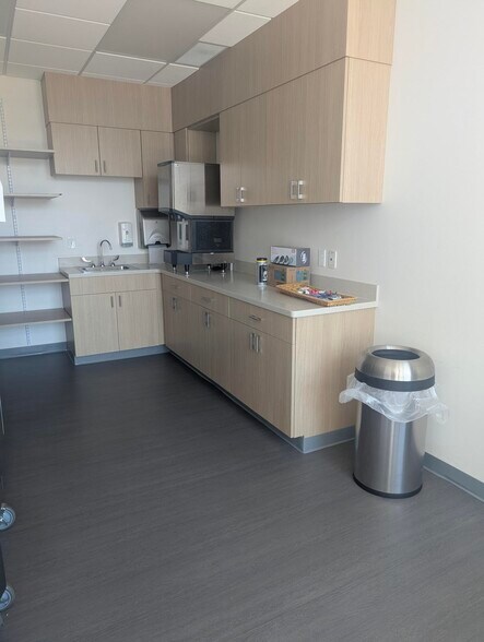 More Photos Of 700 E First St, Dayton Office For Sale