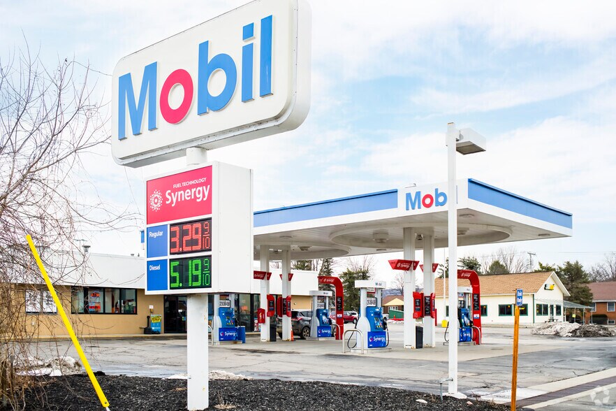 More Photos Of 330-380 W Washington St, Bath Unknown For Lease