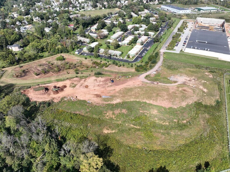 More Photos Of Prosperity Dr, Oaks Warehouse For Lease