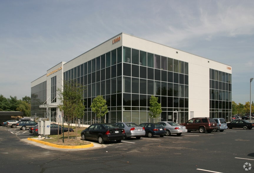 More Photos Of 13880 Braddock Rd, Centreville Medical For Lease