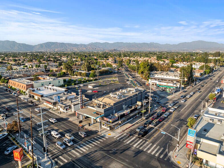 More Photos Of 9110 Van Nuys Blvd, Panorama City Freestanding For Lease