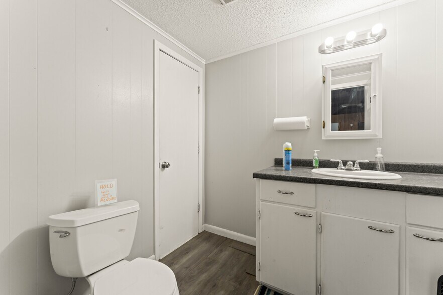 More Photos Of 13402 Old Baton Rouge Hwy, Hammond Light Distribution For Sale