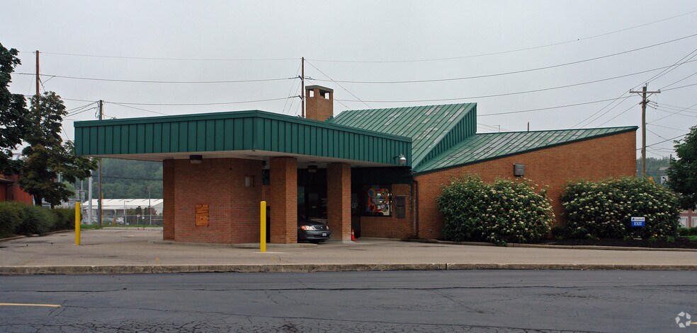 More Photos Of 8927 Columbia Rd, Loveland General Retail For Sale