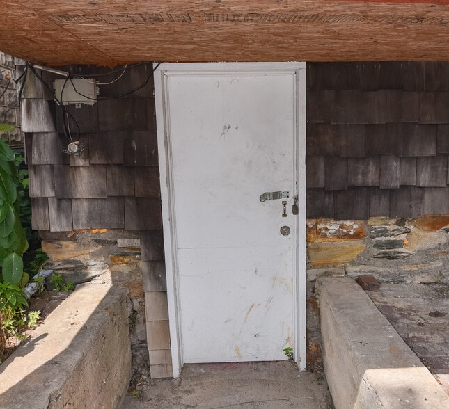 More Photos Of 3549 Chestnut Ave, Baltimore Storefront Retail Residential For Sale