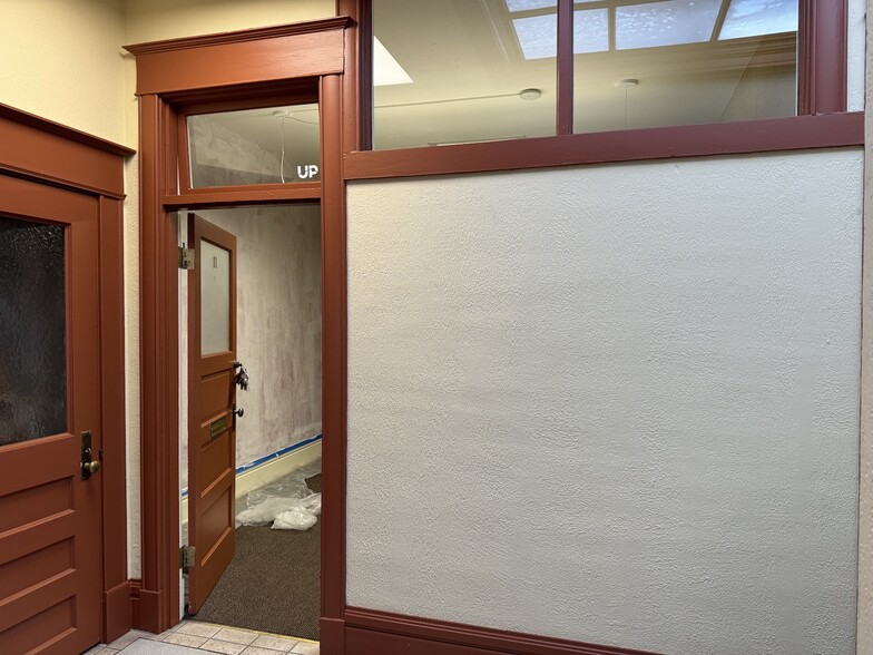 More Photos Of 15 S Tracy Ave, Bozeman Office For Lease
