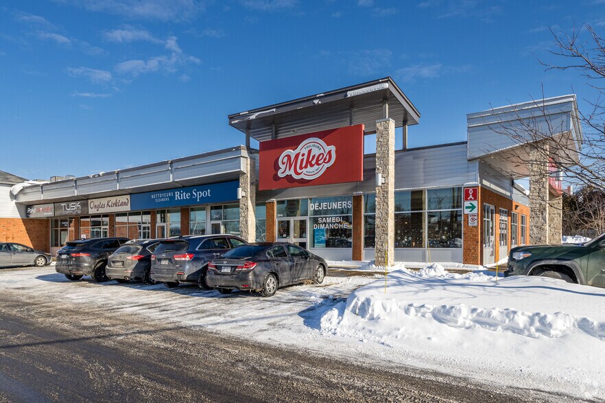 More Photos Of 2953 Boul Saint-Charles, Kirkland Unknown For Lease