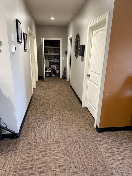 More Photos Of 3934 NW 36th St, Oklahoma City Office For Lease