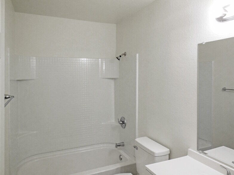 More Photos Of 4585 E McKinley Ave, Fresno Apartments For Sale