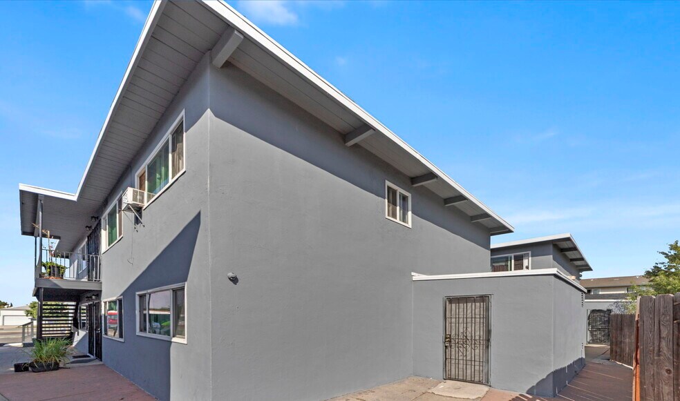 More Photos Of 2959-2981 54th St, San Diego Apartments For Sale