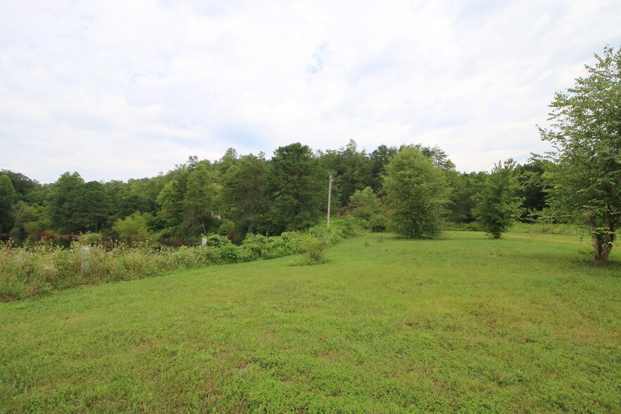 More Photos Of 11251 Highway 90, Parkers Lake Hotel For Sale