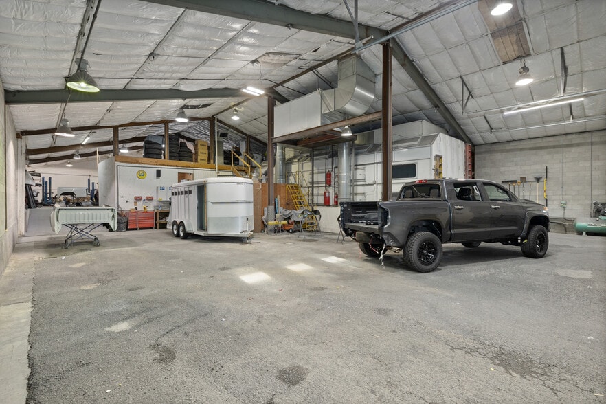 More Photos Of 303 N Wenas St, Ellensburg Service For Lease