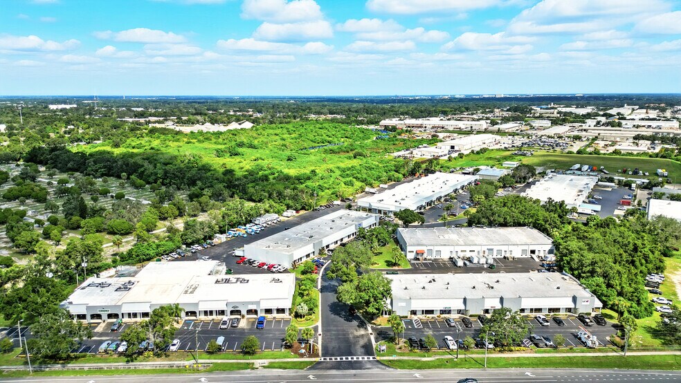 More Photos Of 5402-5468 N 56th Commerce Park Blvd, Tampa Unknown For Lease