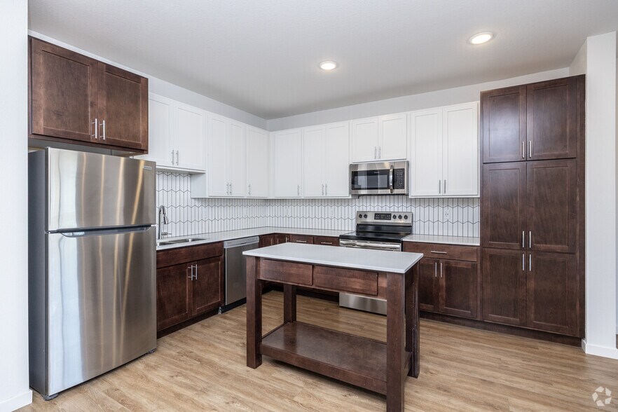 More Photos Of 201 El Dorado Dr, Jordan Apartments For Lease