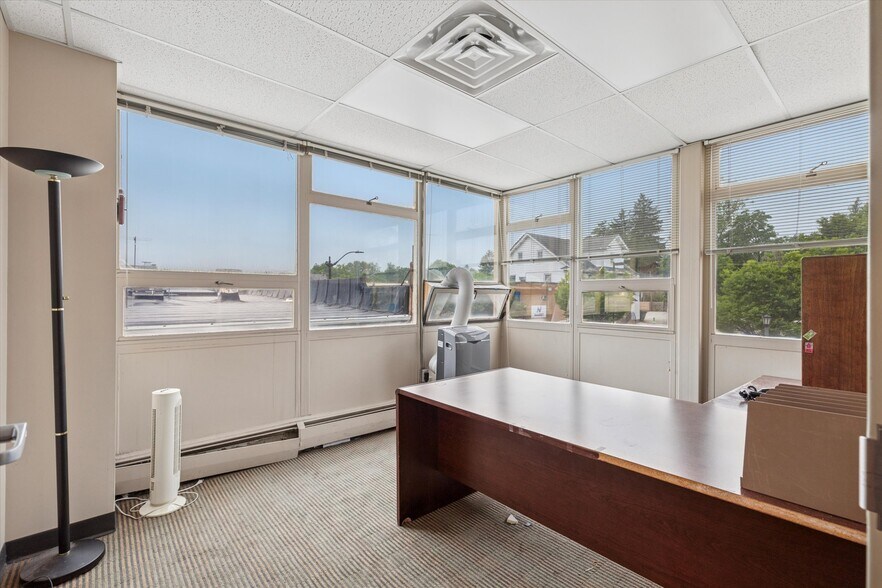 More Photos Of 119 S Easton Rd, Glenside Office For Sale