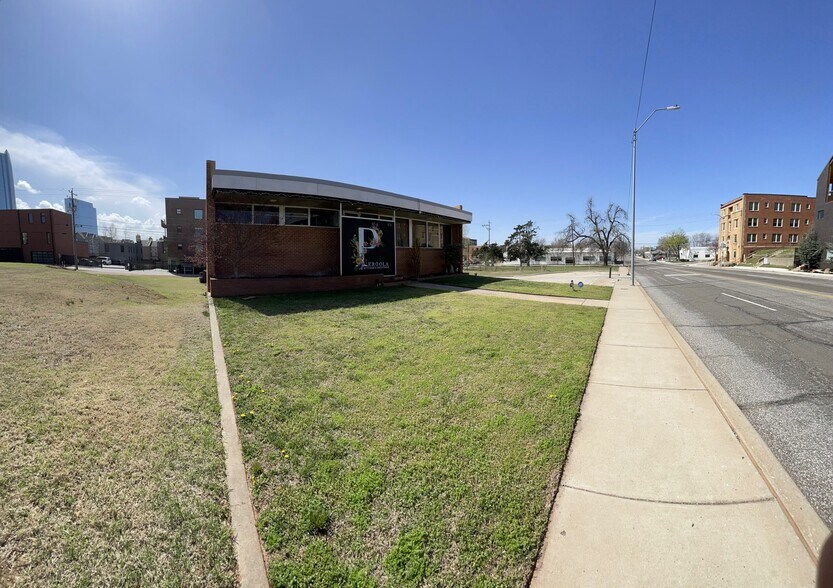 Primary Photo Of 616 NW 5th St, Oklahoma City Restaurant For Lease