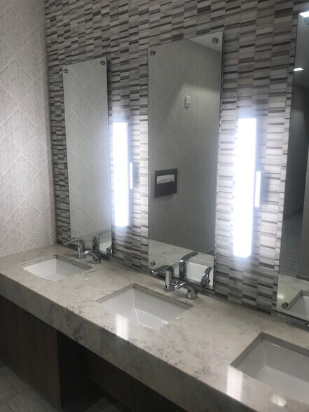 More Photos Of 9030 Stony Point, Richmond Office For Lease