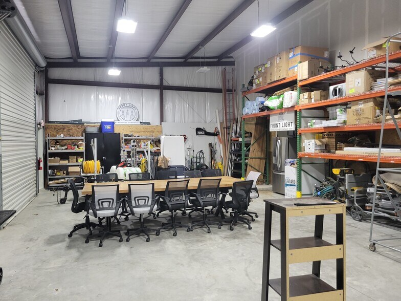 More Photos Of 63 Schinger Ave, Ridgeland Light Distribution For Lease