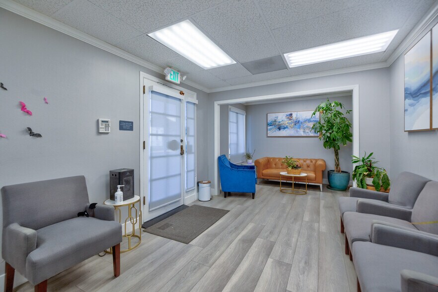 More Photos Of 16336 Whittier Blvd, Whittier Medical For Sale
