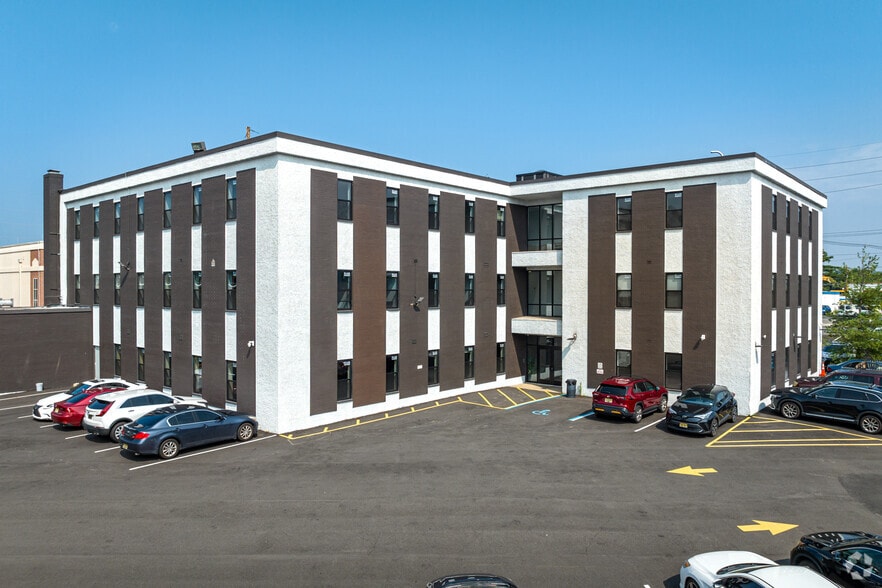 Primary Photo Of 1620 US Highway 22 E, Union Township Unknown For Lease