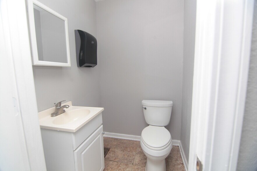More Photos Of 124 3rd Ave W, Milan Office For Lease
