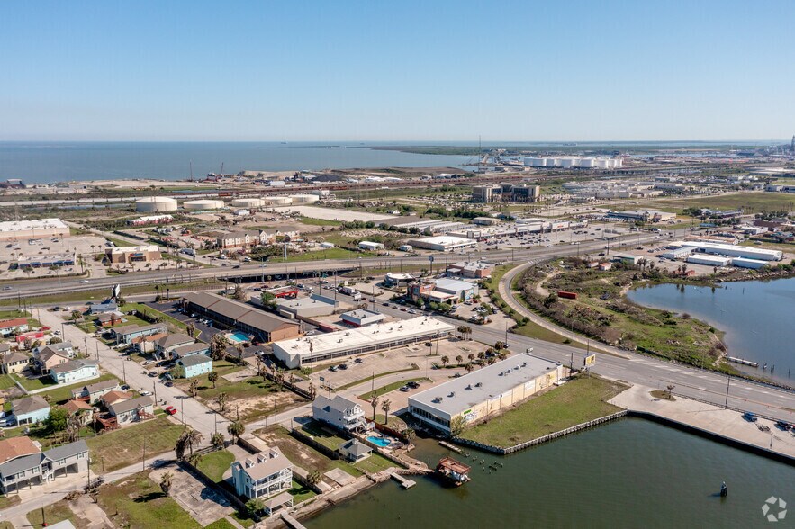 More Photos Of 1017 61st St, Galveston Restaurant For Sale