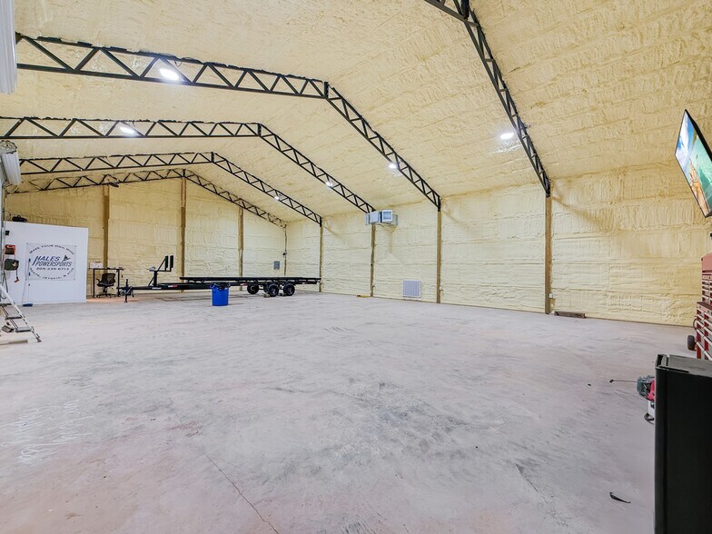 More Photos Of 20099 Sherman Rd, Northport Industrial For Lease