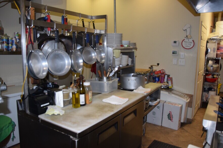 More Photos Of 9740 Barker Cypress Rd, Cypress Restaurant For Lease