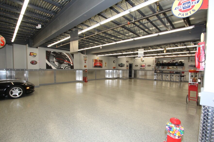 More Photos Of 2302 Turnpike St, North Andover General Retail For Sale