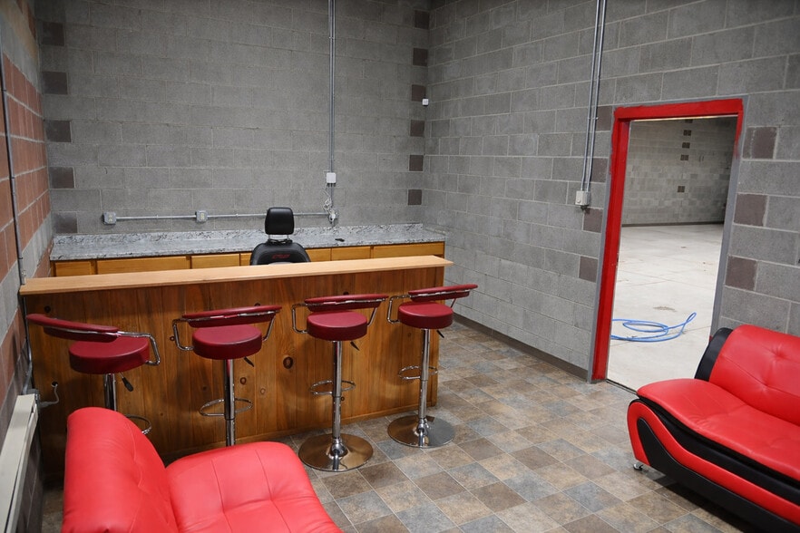 More Photos Of 163 Reagan Ln #4 & 5, Eatonville Specialty For Sale