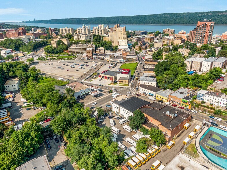 More Photos Of 50 Palisade Ave, Yonkers Storefront Retail Residential For Sale