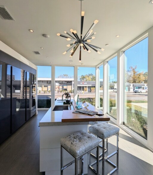 More Photos Of 952 W Fairbanks Ave, Winter Park Freestanding For Lease