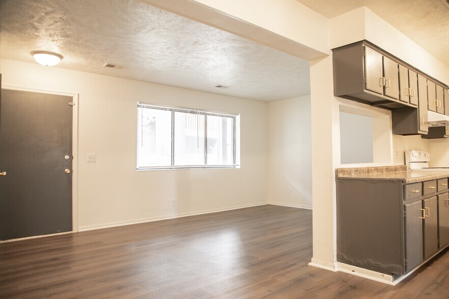 More Photos Of 4206 Frances St, Omaha Apartments For Sale