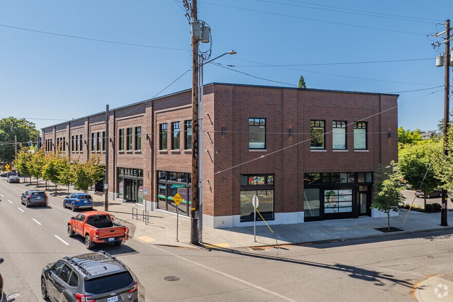 More Photos Of 5005 NE Sandy Blvd, Portland Supermarket For Lease