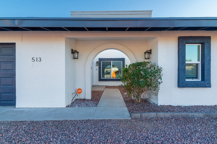 More Photos Of 515 W Pebble Beach Dr, Tempe Specialty For Sale