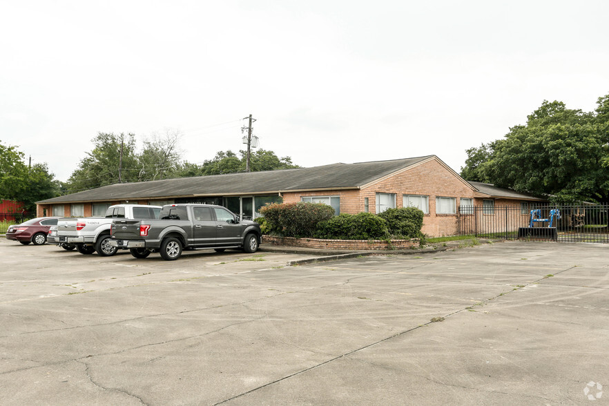 Primary Photo Of 730 Little York Rd, Houston Office For Sale