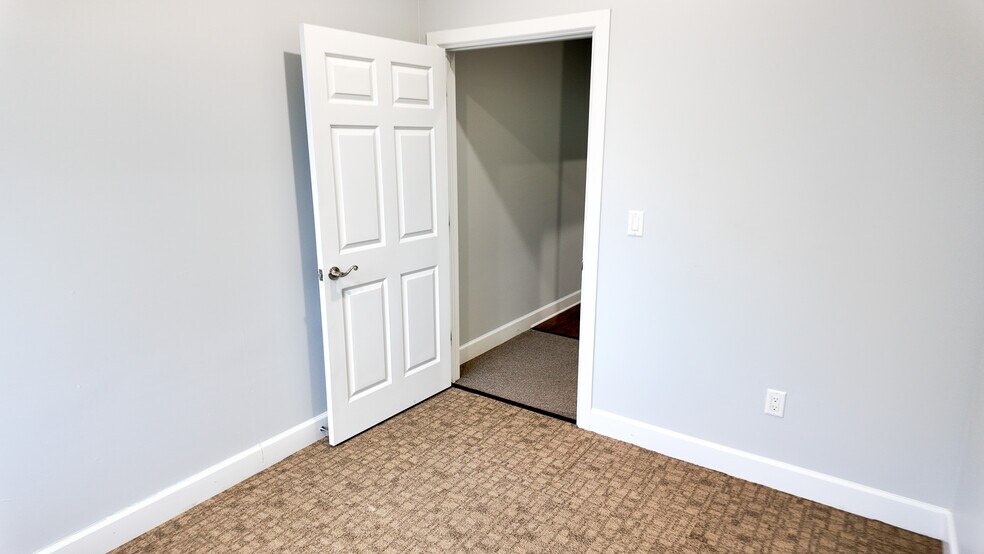 More Photos Of 327 S County Highway 393, Santa Rosa Beach Medical For Lease