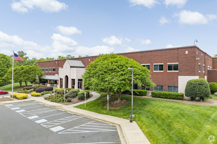 Primary Photo Of 6130 Tyvola Centre Dr, Charlotte Office For Lease