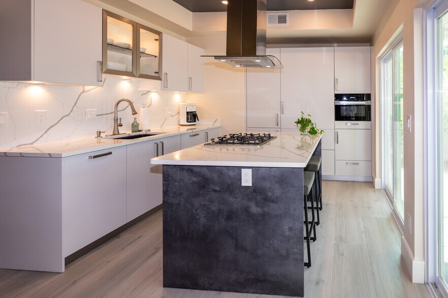 More Photos Of 33 Old Mission Ave, Saint Augustine Specialty For Sale