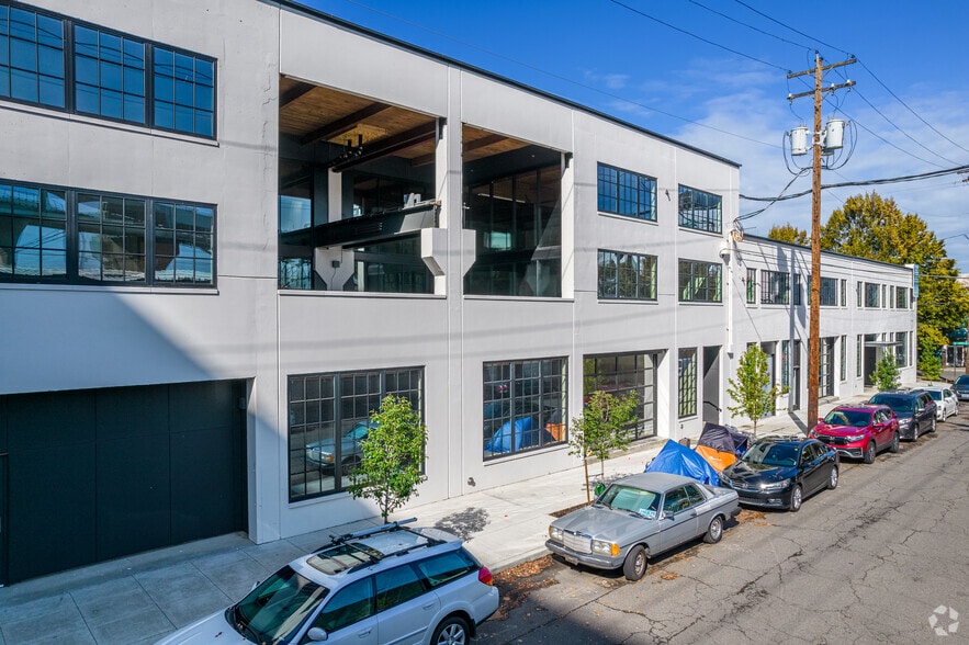 More Photos Of 1715 NW 17th Ave, Portland Loft Creative Space For Sale