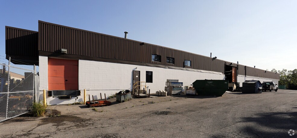 More Photos Of 5855-5883 11th St SE, Calgary Warehouse For Sale