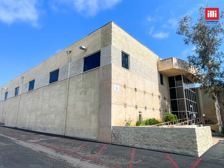 More Photos Of 950 Lawrence Dr, Thousand Oaks Manufacturing For Lease