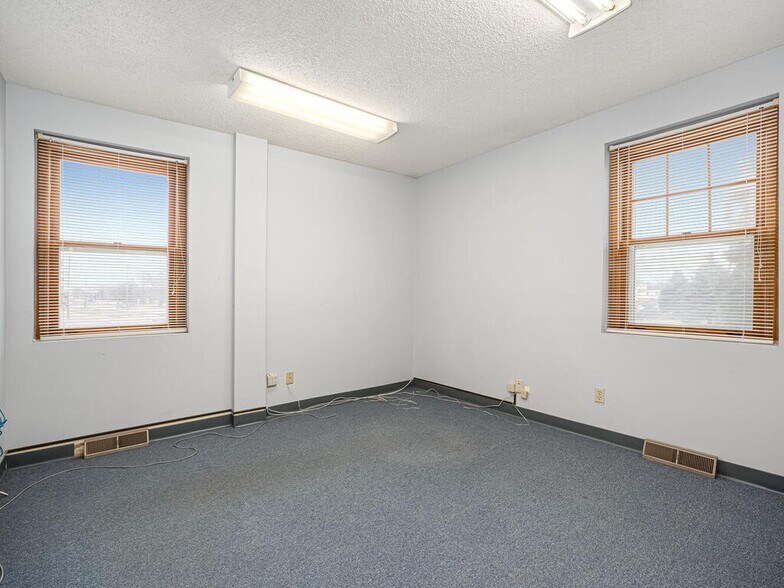 More Photos Of 10100 Morgan Ave S, Bloomington Office For Sale