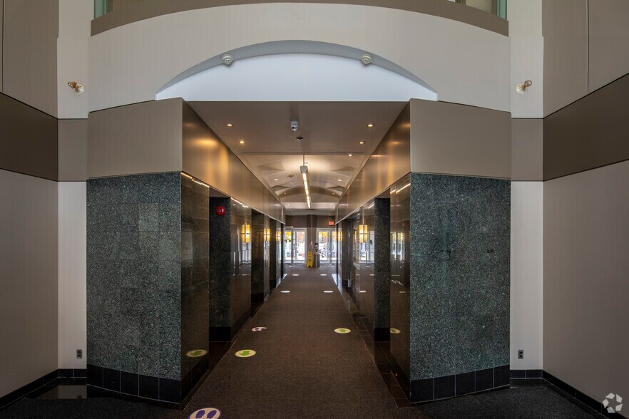 More Photos Of 1450 Meyerside Dr, Mississauga Office For Sale