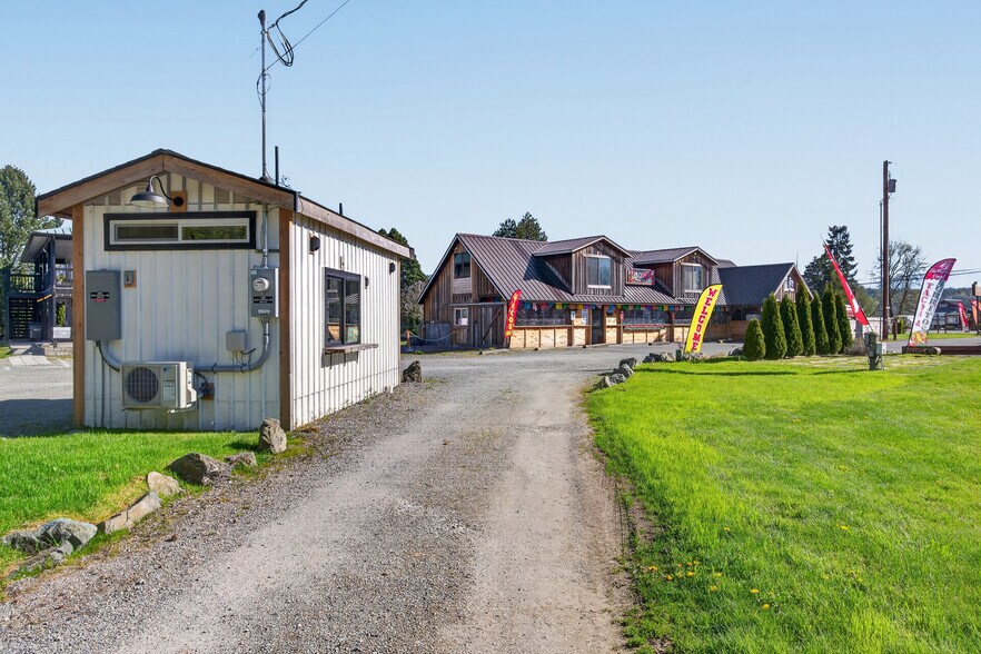 More Photos Of 14969 W Bow Hill Rd, Bow Bar For Sale