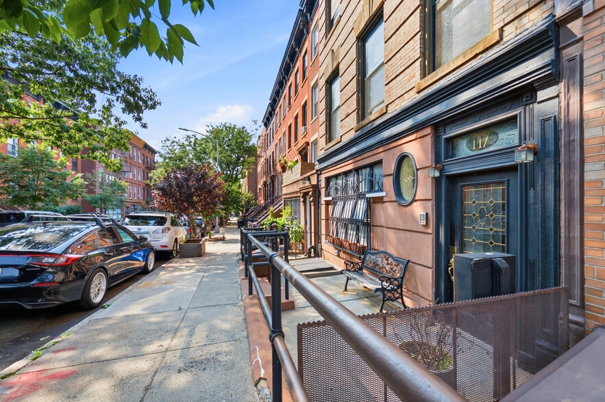 More Photos Of 117 President St, Brooklyn Apartments For Sale