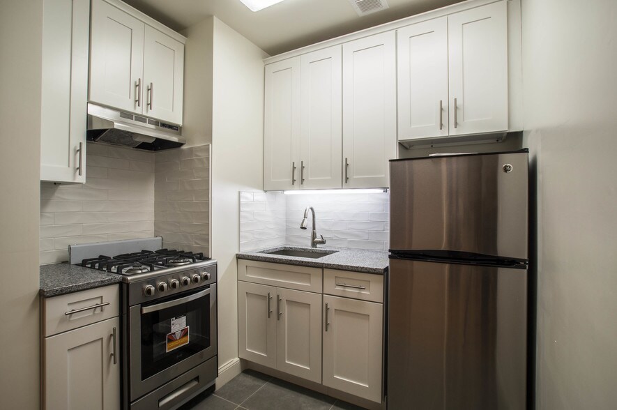 More Photos Of 330 W 86th St, New York Apartments For Sale